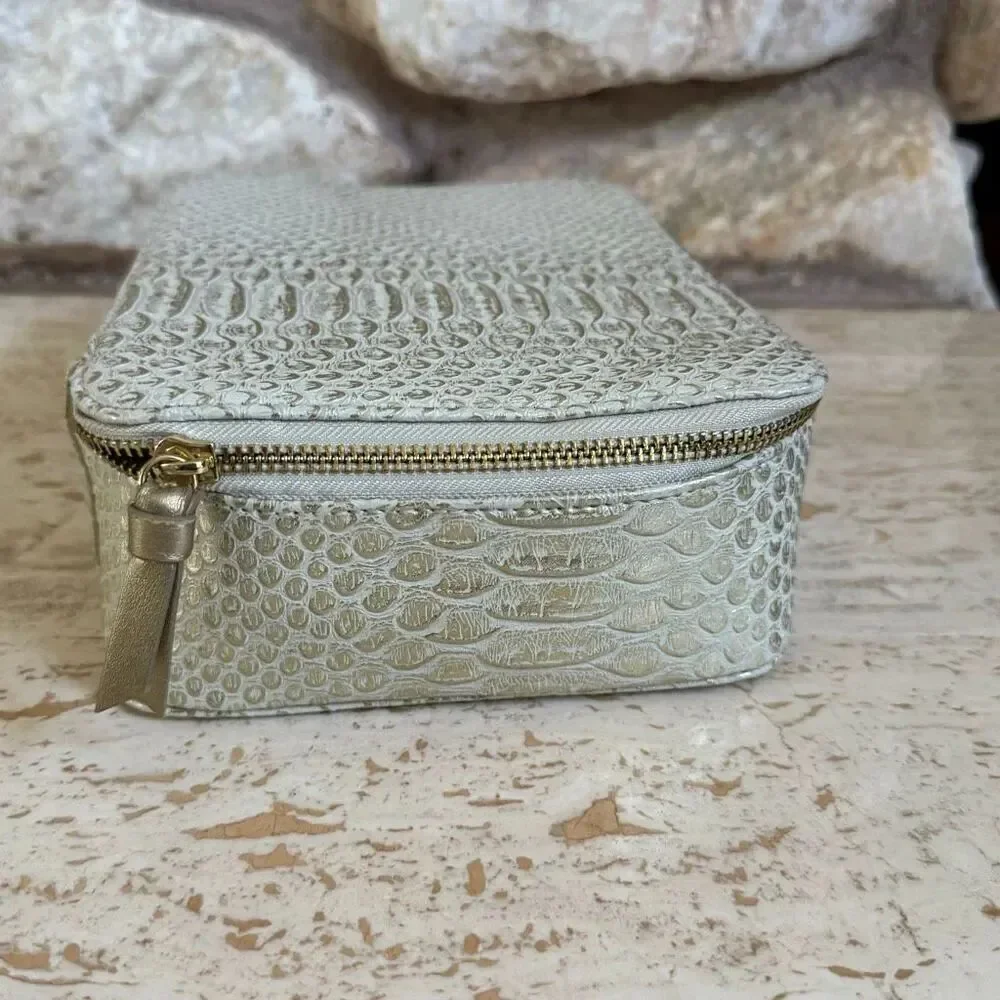 Stella & Dot snake print travel jewelry box. Travel organization